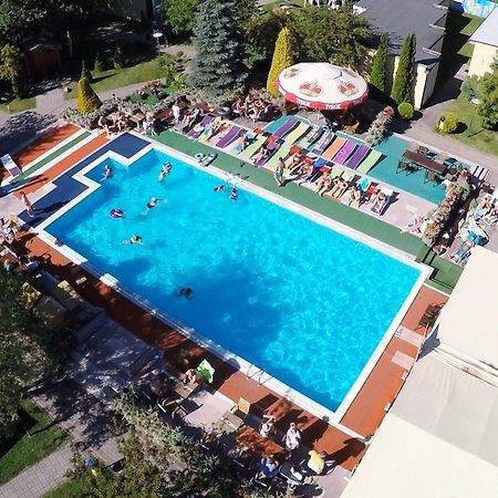 Готель Osrodek Wypoczynkowy Zlota Plaza Мєлно Екстер'єр фото